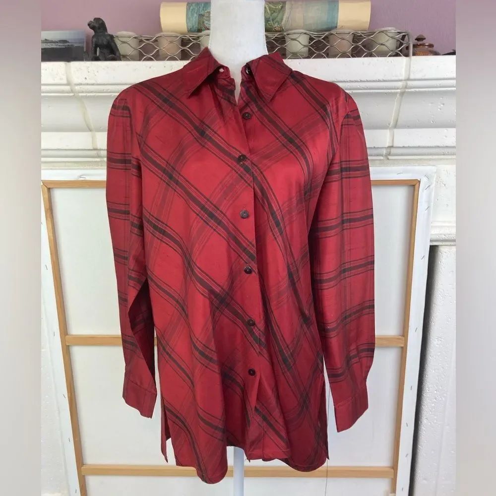 Holiday plaid silk blouse w/ālovely cuffs NWOT longer length w/ vents
